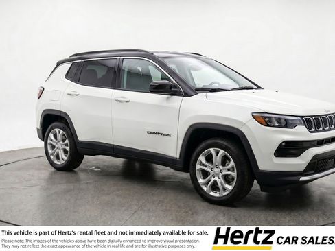 Used 2025 Jeep Compass Latitude AWD/4WD image 1