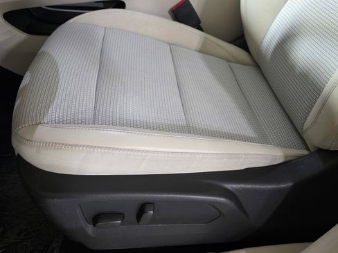 Used 2023 Buick Envision Preferred FWD image 22