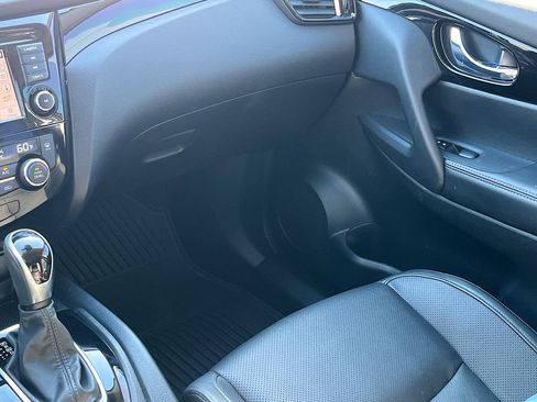 Used 2022 Nissan Rogue Sport SL w/ Premium Package FWD image 25