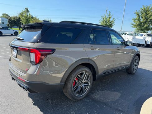 New 2026 Ford Explorer ST w/ Sun And Sound Package AWD/4WD image 6