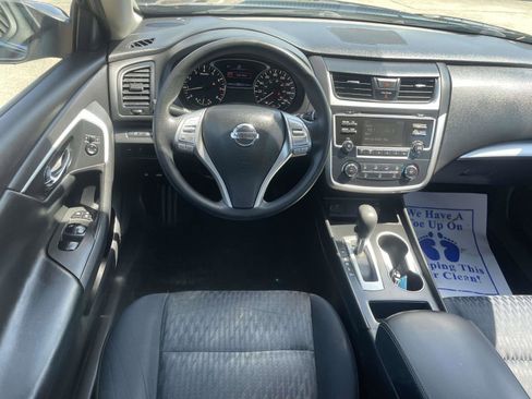 Used 2018 Nissan Altima 2.5 S w/ S Convenience Package FWD image 9