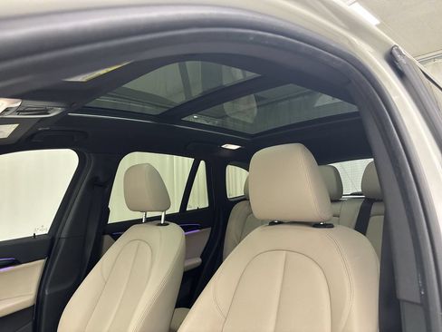 Used 2020 BMW X1 xDrive28i w/ Convenience Package AWD/4WD image 24