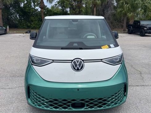 Used 2025 Volkswagen ID. Buzz Pro S Plus image 6