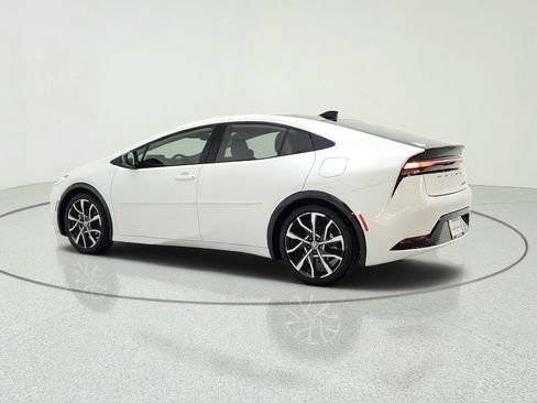 Used 2024 Toyota Prius Prime FWD image 7