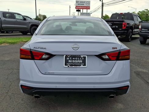 Used 2024 Nissan Altima 2.5 SR FWD image 6
