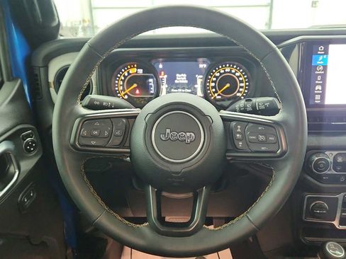 Used 2024 Jeep Wrangler Unlimited Sport AWD/4WD image 18