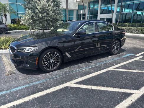 Used 2023 BMW 530i w/ Premium Package RWD image 9