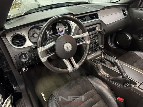 Used 2010 Ford Mustang GT image 32