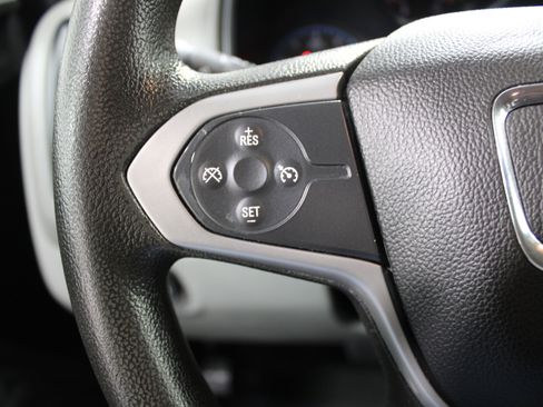 Used 2018 GMC Canyon 2WD Crew Cab w/ Convenience Package image 9