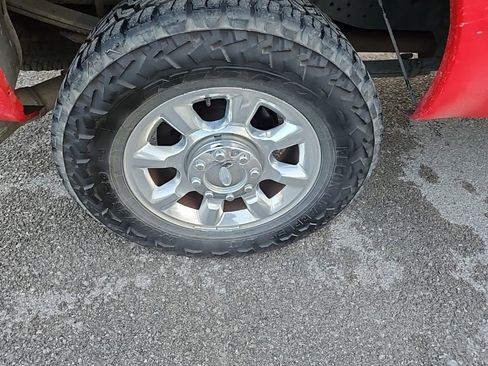 Used 2012 Ford F250 Lariat w/ Lariat Interior Pkg image 12