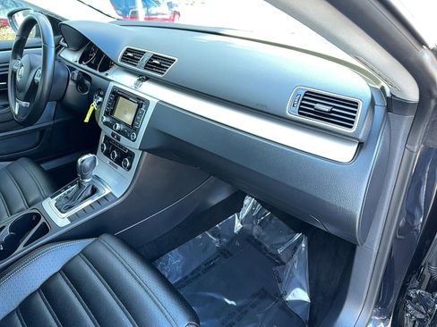 Used 2012 Volkswagen CC Sport image 18