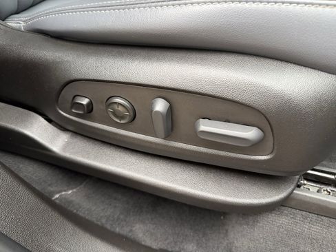 Used 2022 Buick Enclave Premium image 43