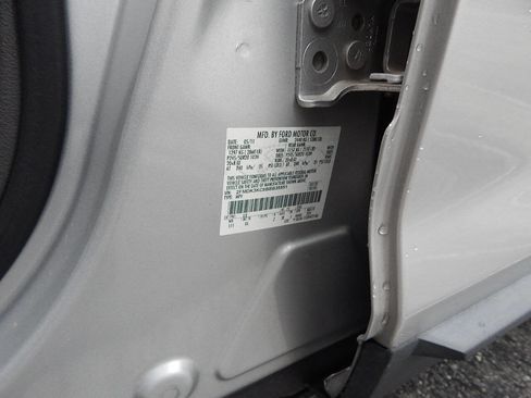 Used 2011 Ford Edge Limited image 28