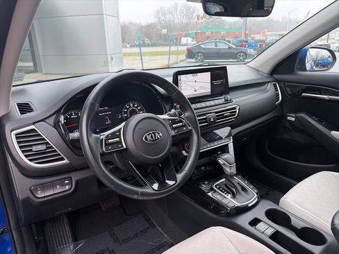 Used 2021 Kia Seltos SX image 16