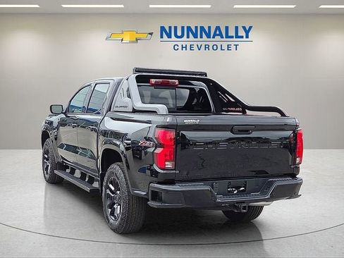 New 2026 Chevrolet Colorado Z71 w/ Midnight Edition AWD/4WD image 3