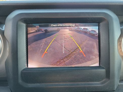 Used 2018 Jeep Wrangler Unlimited Sahara image 20