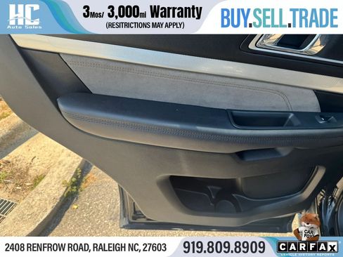 Used 2017 Ford Explorer XLT w/ Equipment Group 202A AWD/4WD image 17