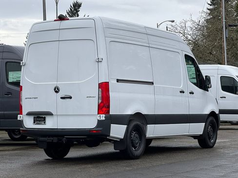 New 2025 Mercedes-Benz Sprinter 2500 image 4