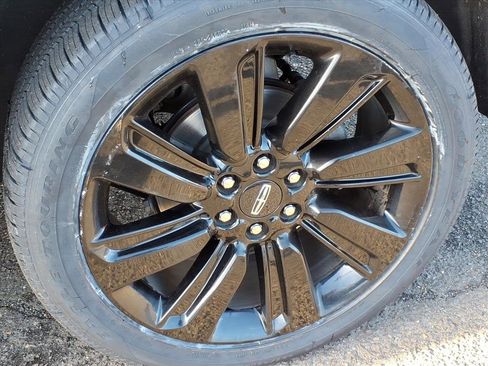 Used 2024 Lincoln Navigator Reserve image 7