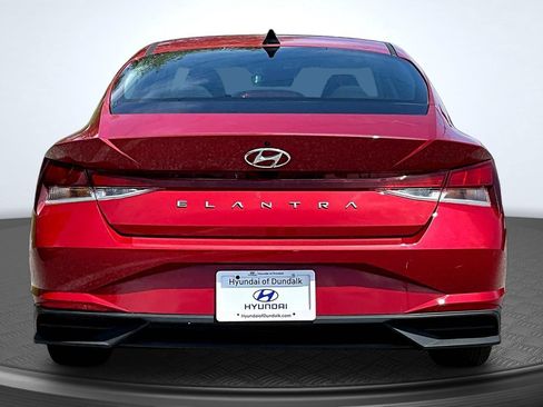 Used 2023 Hyundai Elantra SEL w/ Convenience Package FWD image 4