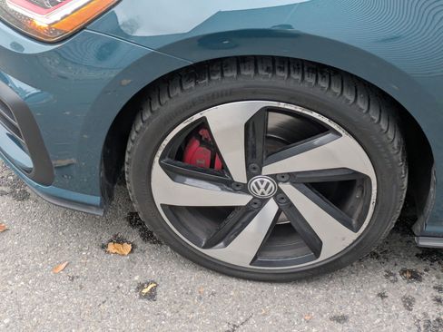 Used 2019 Volkswagen GTI S image 11