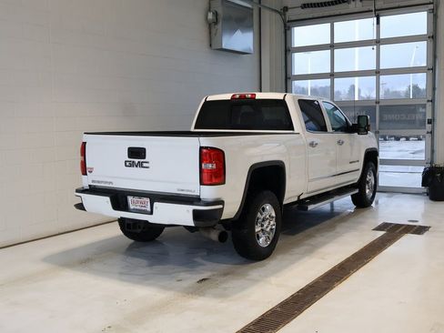 Certified 2016 GMC Sierra 3500 Denali w/ Duramax Plus Package image 3