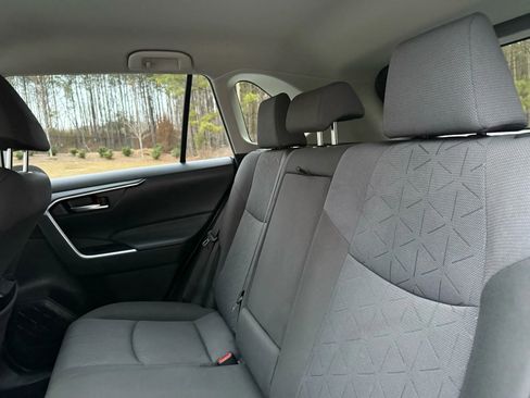 Used 2020 Toyota RAV4 XLE image 22