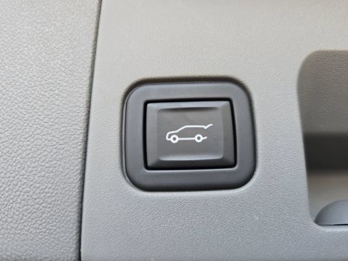 Used 2024 Cadillac XT5 Premium Luxury AWD/4WD image 16