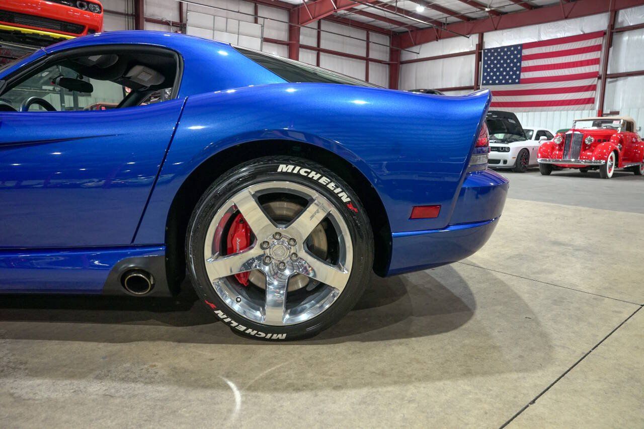 Used 2006 Dodge Viper SRT-10 w/ First Edition Group RWD image 5