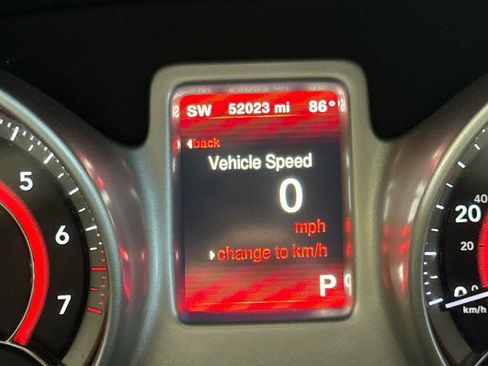 Used 2019 Dodge Journey SE FWD image 9