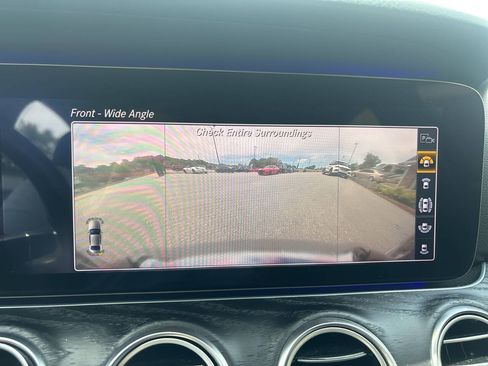 Used 2020 Mercedes-Benz E 350 Sedan image 27