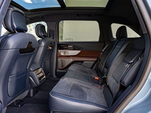 Used 2026 Lincoln Nautilus Black Label image 23