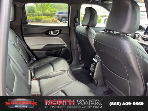 Used 2025 Jeep Compass Limited AWD/4WD image 23