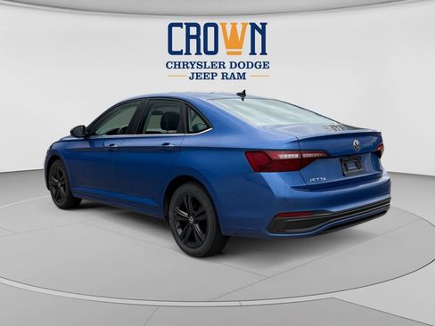 Used 2022 Volkswagen Jetta SE FWD image 5
