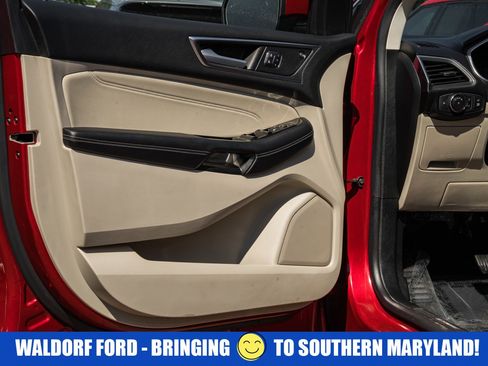 Certified 2020 Ford Edge Titanium w/ Equipment Group 301A AWD/4WD image 40