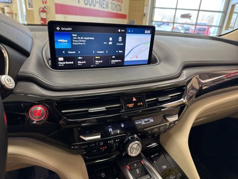 Used 2023 Acura MDX SH-AWD w/ Advance Package image 15