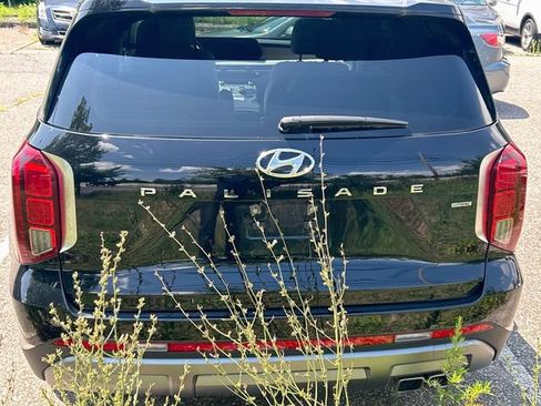 Used 2024 Hyundai Palisade Limited AWD/4WD image 13