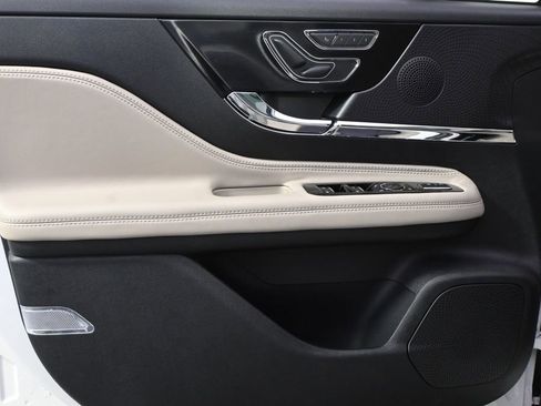 New 2026 Lincoln Corsair Reserve image 22