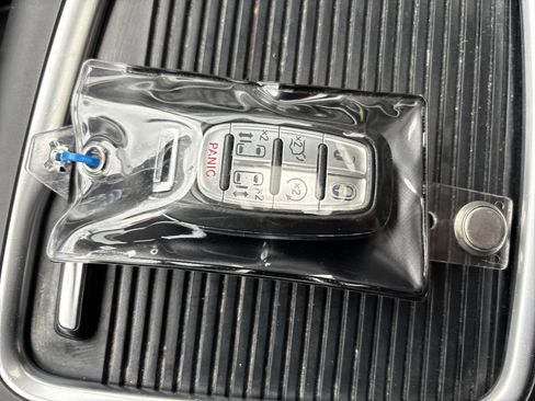 Used 2018 Chrysler Pacifica Limited w/ Advanced Safetytec Group image 35