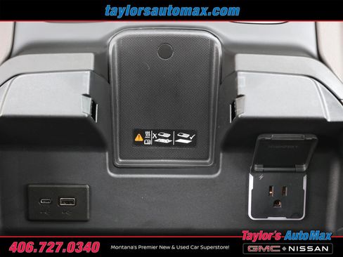 Used 2025 GMC Sierra 3500 Denali w/ Denali Reserve Package image 31