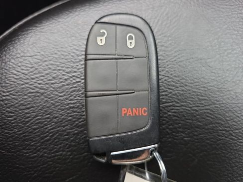 Used 2023 Jeep Compass Latitude AWD/4WD image 49