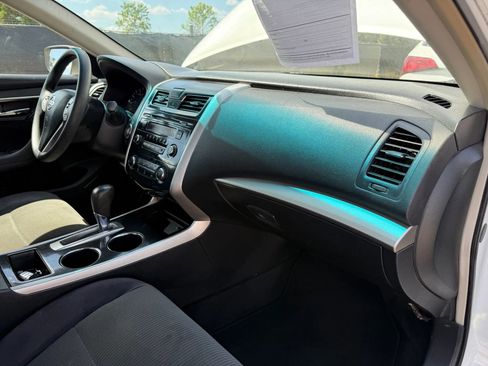 Used 2013 Nissan Altima 2.5 S image 19
