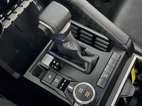 Certified 2026 Toyota 4Runner Limited AWD/4WD image 19