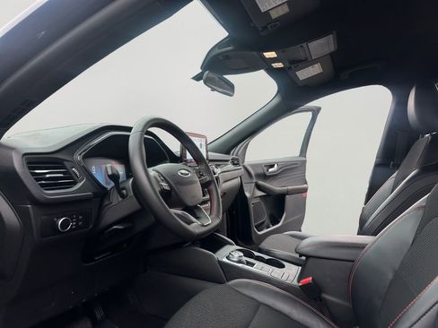 Used 2025 Ford Escape ST-Line image 9