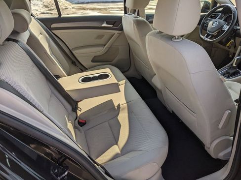 Used 2018 Volkswagen Golf S image 24