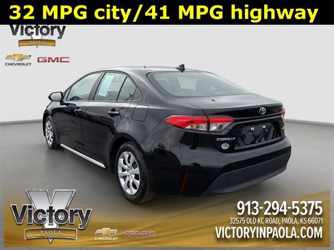 Used 2025 Toyota Corolla LE image 25