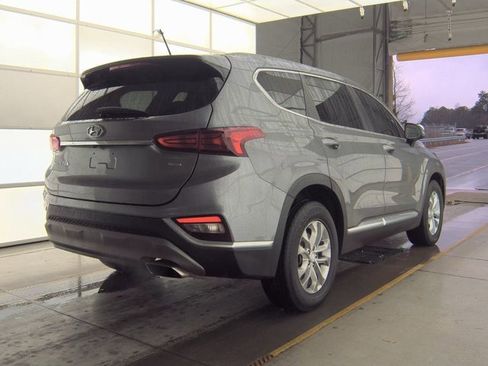 Used 2020 Hyundai Santa Fe SE image 2