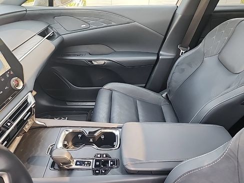 Certified 2025 Lexus RX 450h AWD w/ Convenience Package image 13