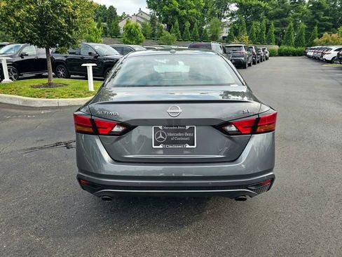 Used 2024 Nissan Altima 2.5 SL FWD image 9