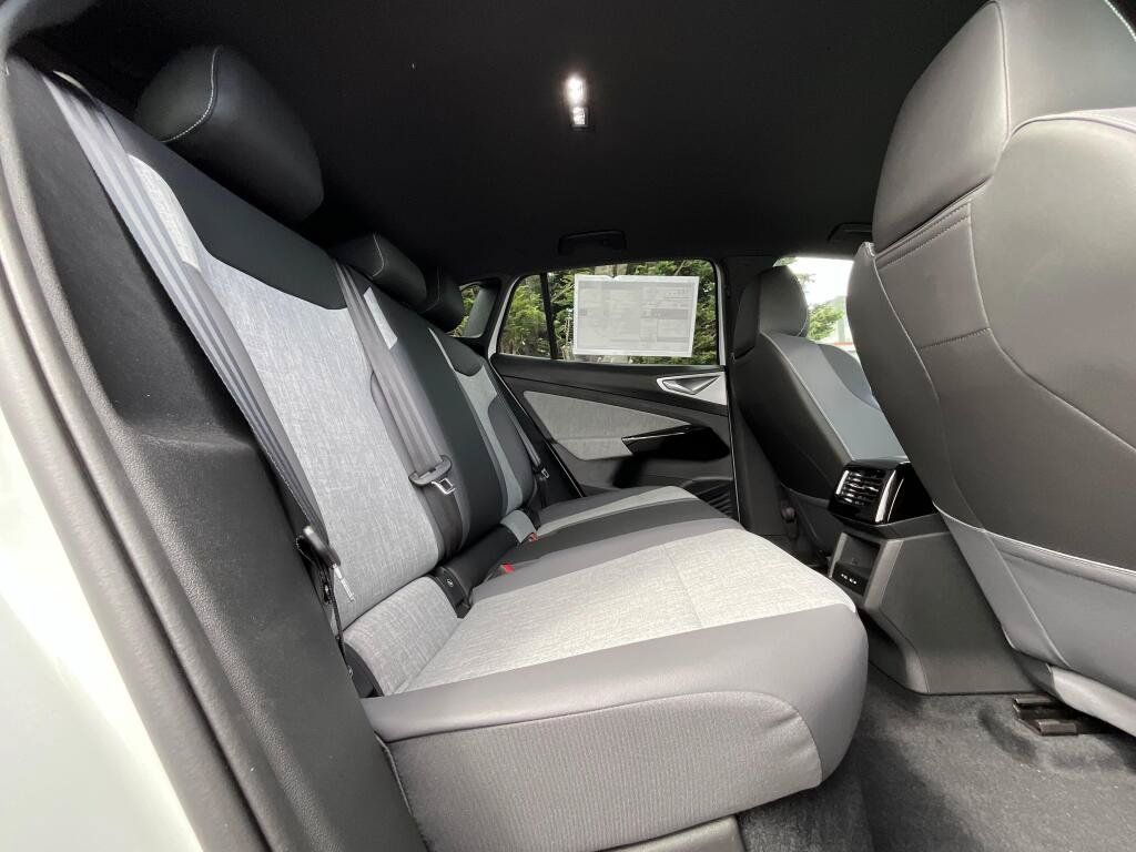 New 2026 Volkswagen ID.4 Pro AWD/4WD image 14